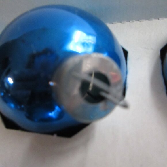 12 Pyramid Blue Glass Christmas Ornaments 1 1/4” Vintage in orignal box - Picture 11 of 12